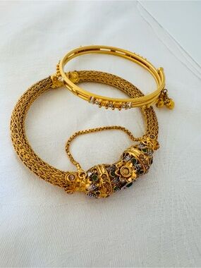 24k Gold Plated Bangles Emerald Green Accents Dubai Rich Jewelry